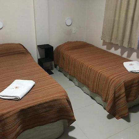 Hotel Plaza Italia Zárate エクステリア 写真