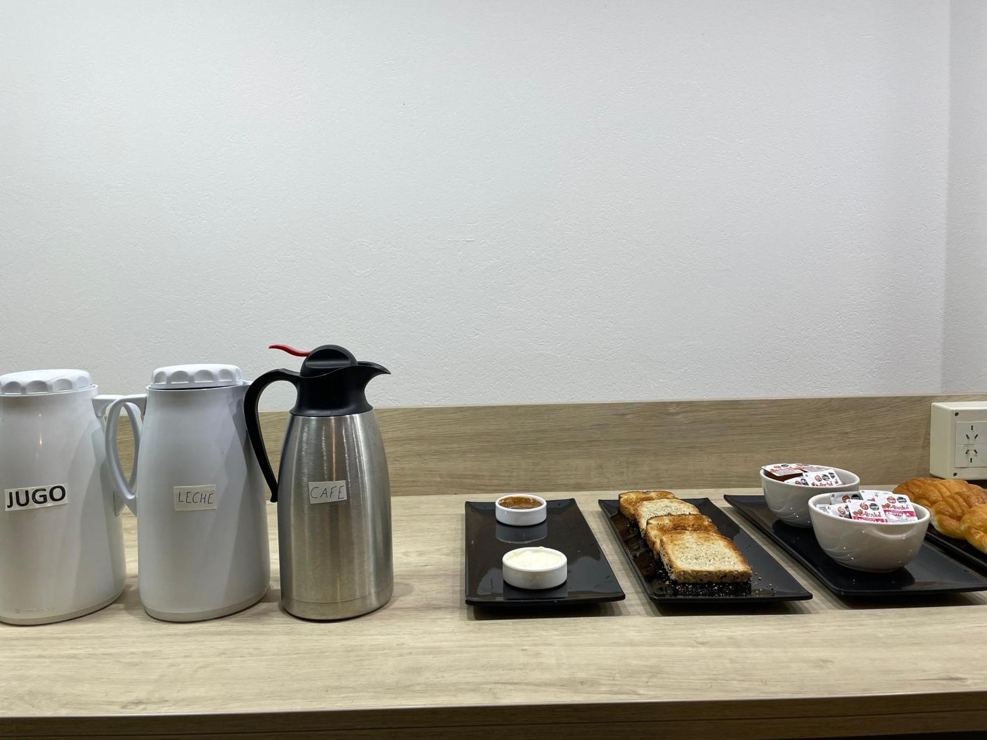 Hotel Plaza Italia Zárate エクステリア 写真
